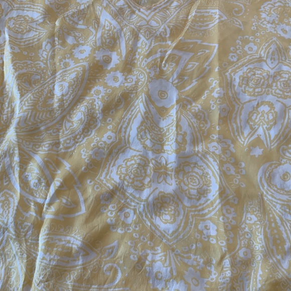 Chico’s 100% silk poncho, yellow and white print, one size - Picture 3 of 4